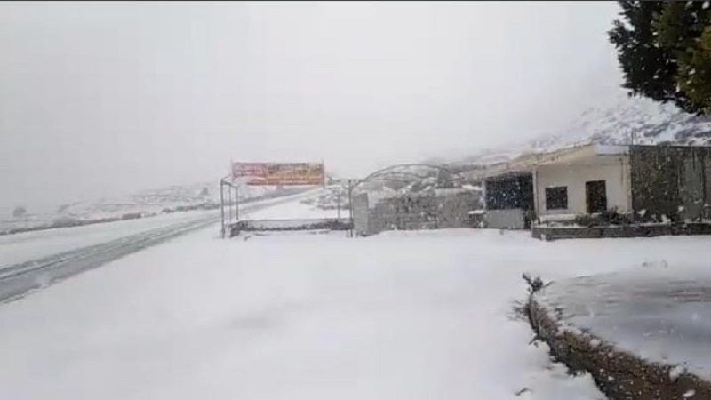 لبنان| حمية: آليات مراكز جرف الثلوج تستمر في عملها ليلًا ونهارًا بفتح الطرقات الجبلية