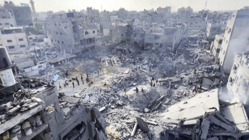 وزارة الصحة في غزة: استشهاد 6 أشخاص كانوا يحرسون شاحنة مساعدات جرّاء قصف إسرائيلي
