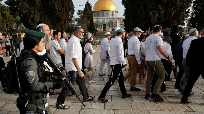198 مستوطنًا اقتحموا ساحات المسجد الأقصى حتّى الآن في اليوم الثاني من عيد "الفصح" اليهودي