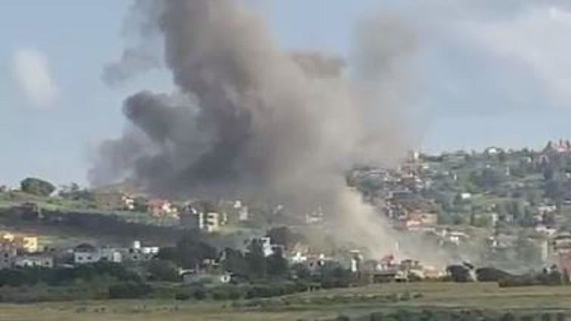 لبنان: الطيران الحربي المعادي يشنّ غارة جوية بالصواريخ استهدفت بلدة الطيبة