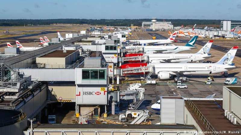 بريطانيا: تعليق الرحلات في مطار لندن غاتويك بسبب تحليق طائرتين مسيّرتين