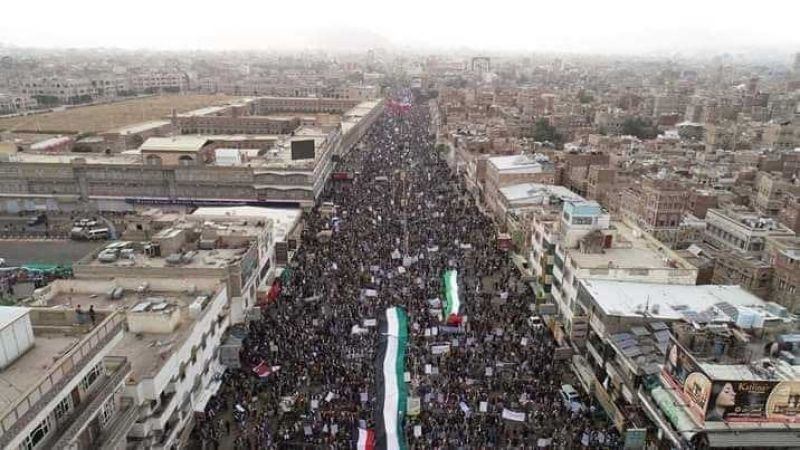 مسيرات حاشدة في اليمن ترفض التطبيع: "البراءة من الخونة وتمسكًا بقضية فلسطين"