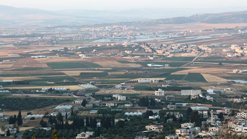 صفارات الإنذار تدوي في مستوطنة "المنارة" في إصبع الجليل عند الحدود اللبنانية الفلسطينية