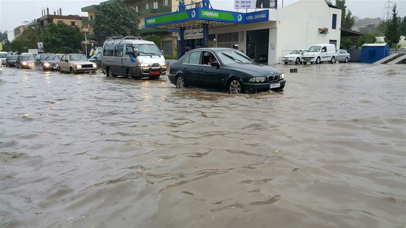 لبنان: محصّلة عمليات الإنقاذ والإسعاف لعناصر الدفاع المدني نتيجة الفيضانات في مختلف المناطق
