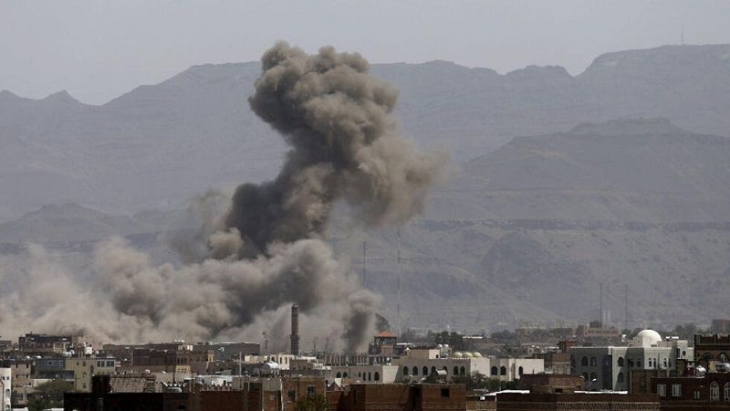 اليمن: عدوان أميركي بريطاني يستهدف مطار الحديدة الدولي