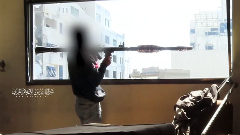 فيديو: سرايا القدس تستهدف آلية عسكرية صهيونية في محيط مجمع الشفاء غرب غزة