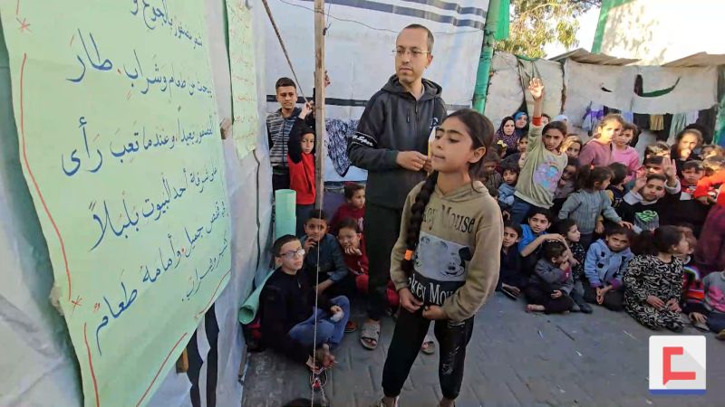 رغم الحرب.. مبادرة لتعليم الأطفال النازحين من غزة