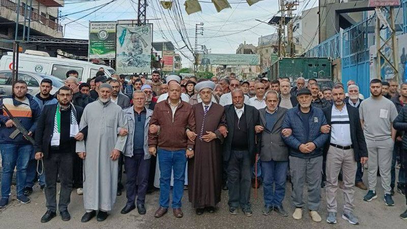 مسيرات حاشدة بعد صلاة العيد في المخيمات الفلسطينية دعمًا لغزة