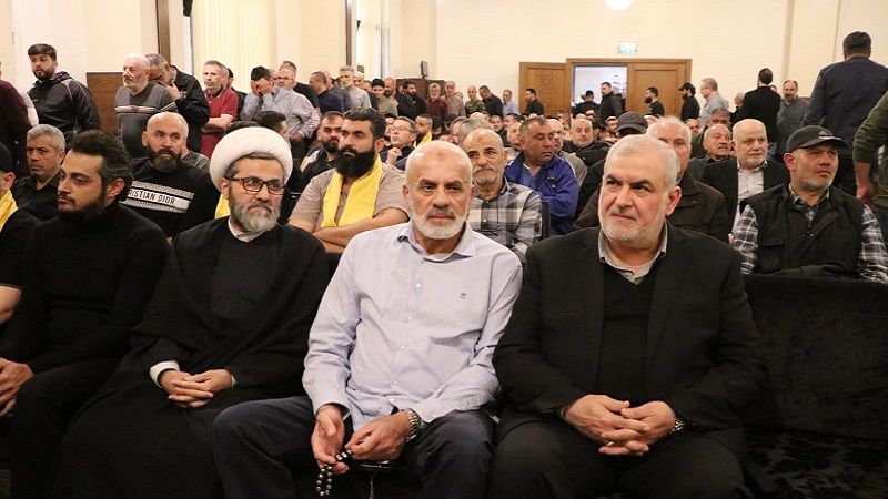بالصور: حزب الله وأهالي بلدة بليدا أحيوا ذكرى 7 شهداء من أبناء البلدة