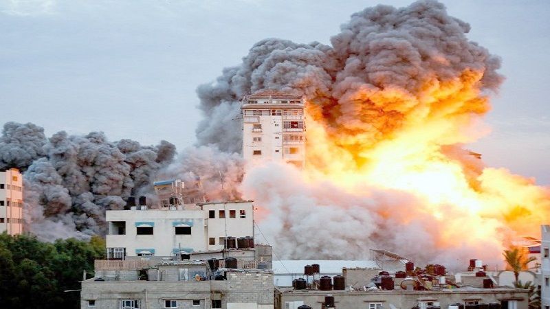 فلسطين المحتلة: طائرات الاحتلال تقصف المنطقة الشمالية بمخيم النصيرات وسط قطاع غزة