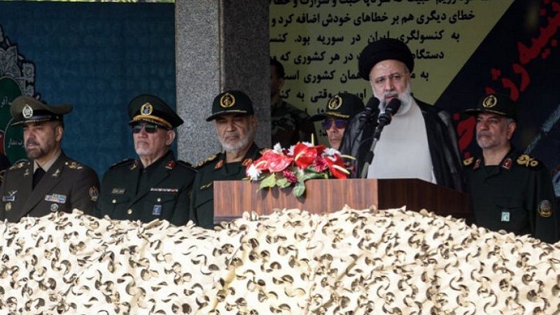الرئيس الإيراني في يوم الجيش: قوّاتنا متأهّبة للدفاع عن مصالحنا