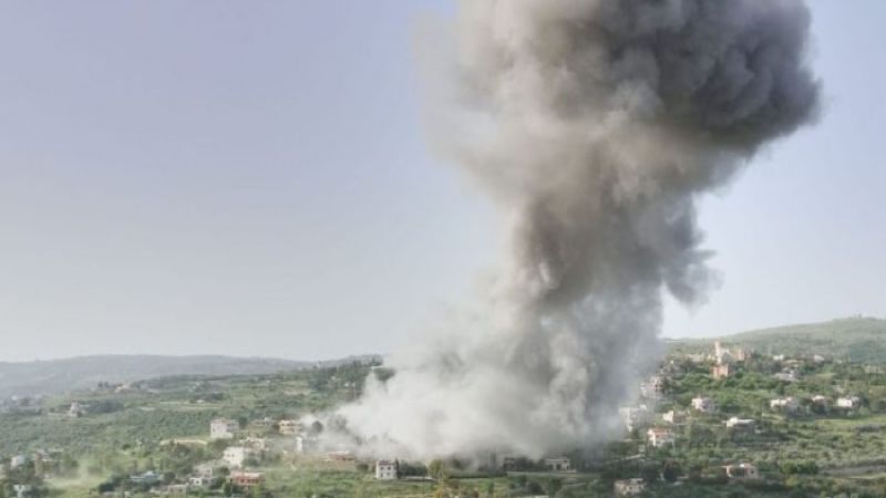 لبنان: الطيران الحربي المعادي يشنّ غارتين بالصواريخ استهدفتا الحي الشرقي لمدينة الخيام