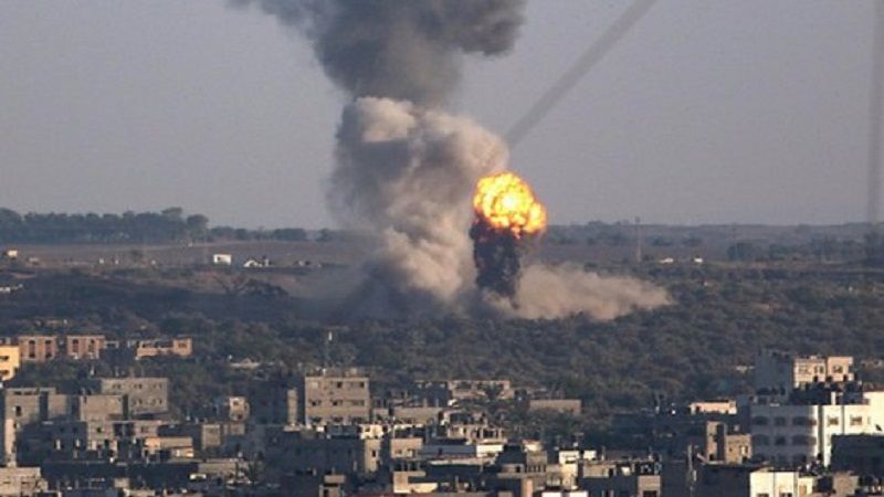 فلسطين المحتلة: قصف مدفعي صهيوني يستهدف المناطق الجنوبية من مدينة غزة