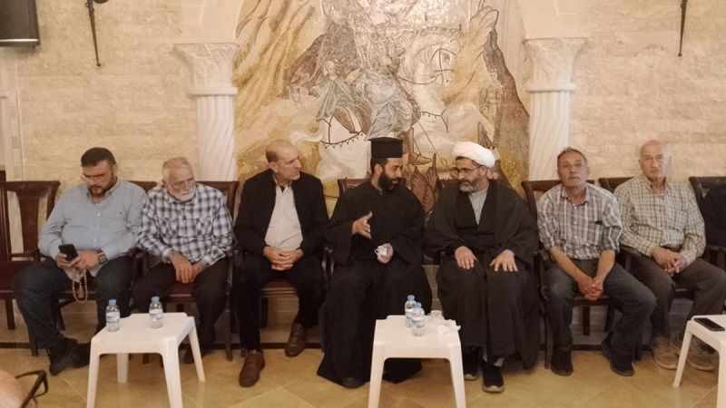 بالصور: وفد من حزب الله يزور كنيسة مار جرجس في بلدة طليا البقاعية