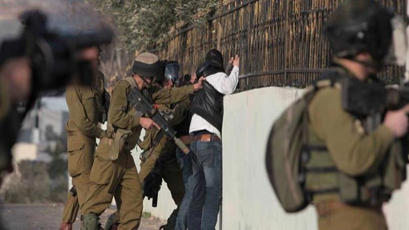 الاحتلال يعتقل 9 فلسطينيين في الضفة ويجبر مقدسيا على هدم عمارة سكنية